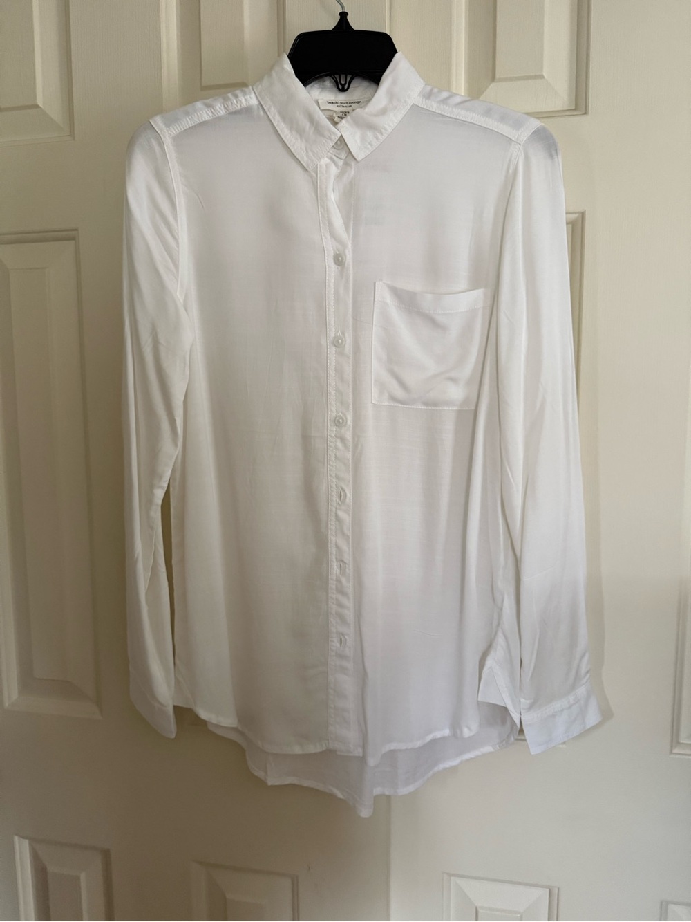 beachlunchlounge White Long-Sleeve Button-Down Shirt